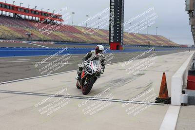 media/Oct-15-2022-Fastrack Riders (Sat) [[9a18b22502]]/Level3/Grid Shots/